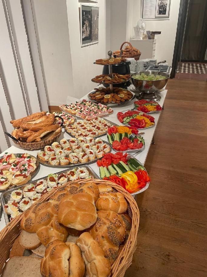 Hotel Bila Ruze Piosek Zewnętrze zdjęcie