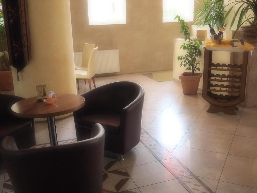 Hotel Bila Ruze Piosek Zewnętrze zdjęcie