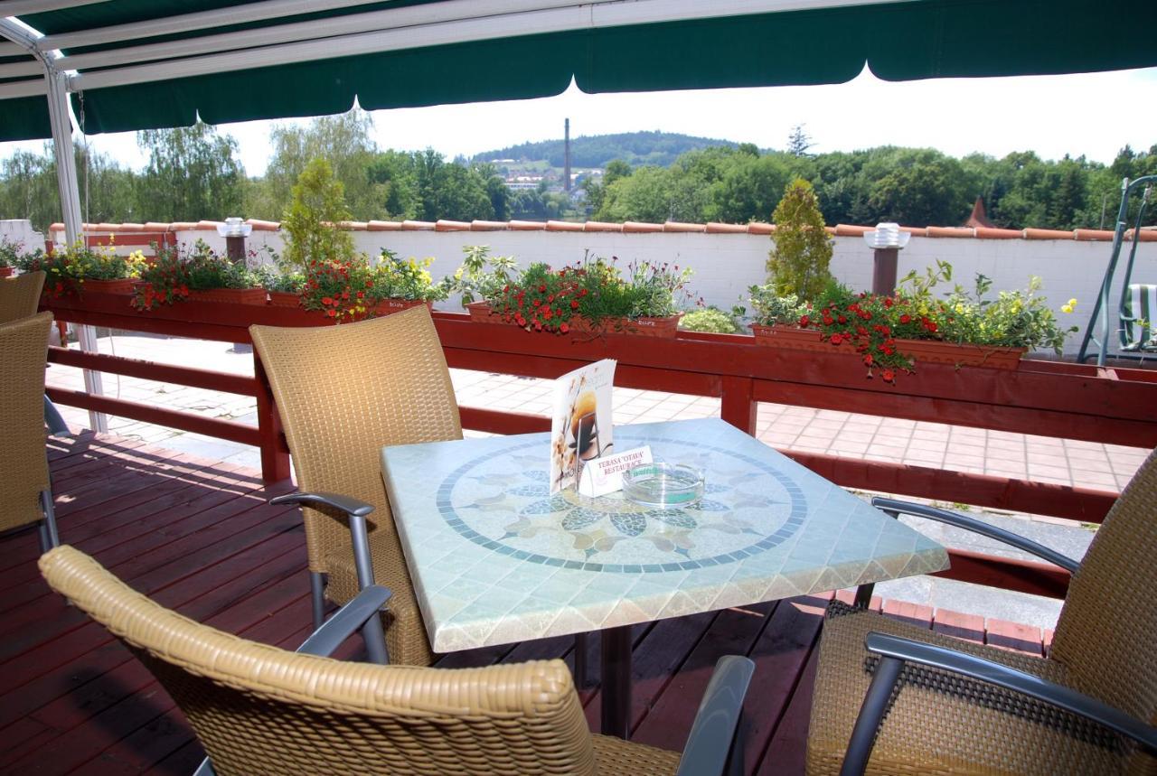 Hotel Bila Ruze Piosek Zewnętrze zdjęcie