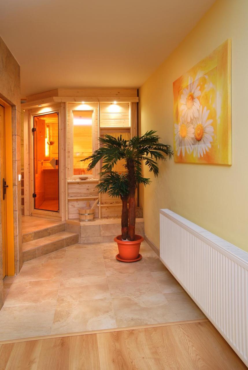 Hotel Bila Ruze Piosek Zewnętrze zdjęcie