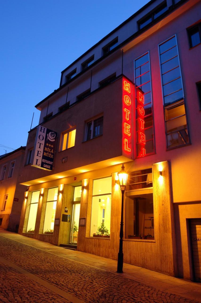 Hotel Bila Ruze Piosek Zewnętrze zdjęcie
