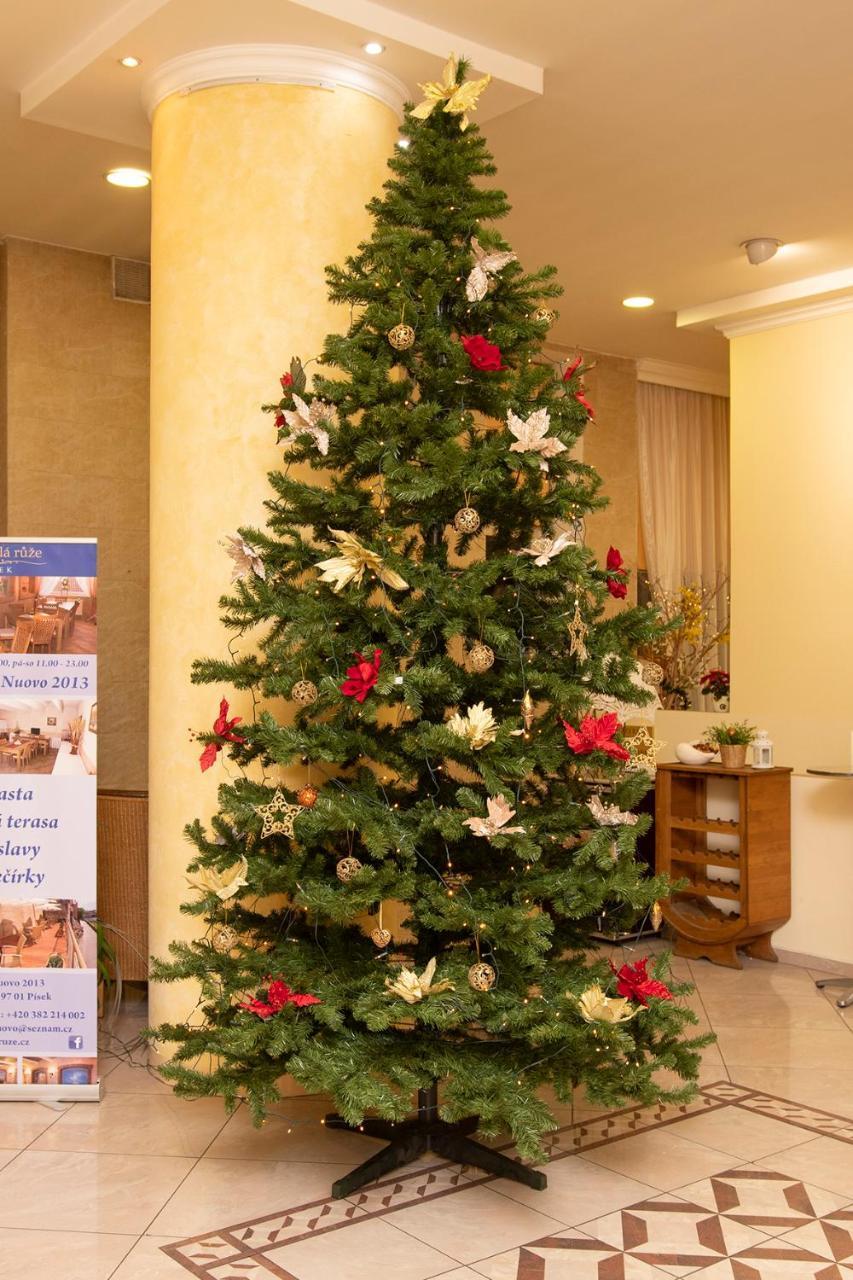 Hotel Bila Ruze Piosek Zewnętrze zdjęcie